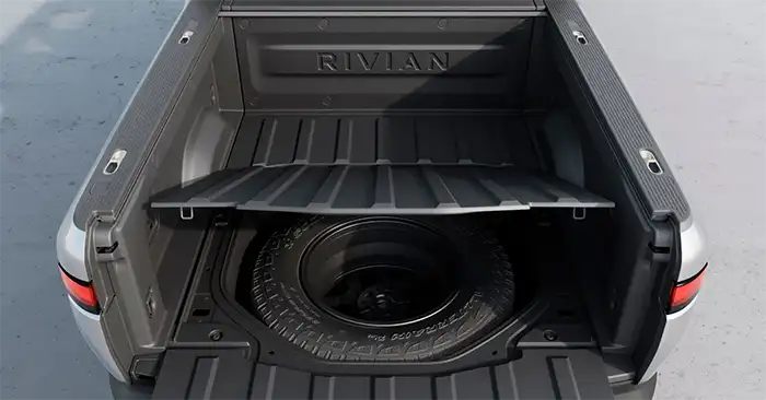 Rivian R1T Space